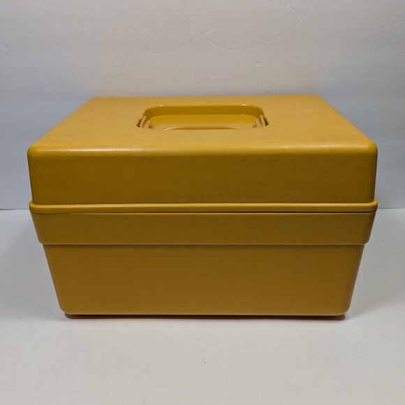 Vintage Wilson Wil-Hold Sewing Box Chest Card File Recipe Yellow Hard Plastic - Picture 4 of 16